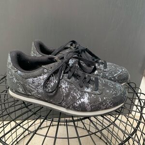 Nike Women’s Casual Sneakers Size 8